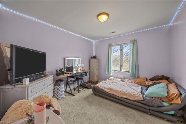 1597 Trinity Garden Circle, Clemmons, NC 27012