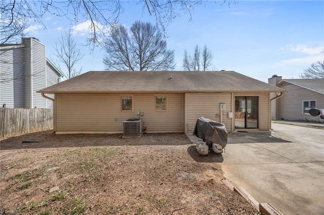 1597 Trinity Garden Circle, Clemmons, NC 27012