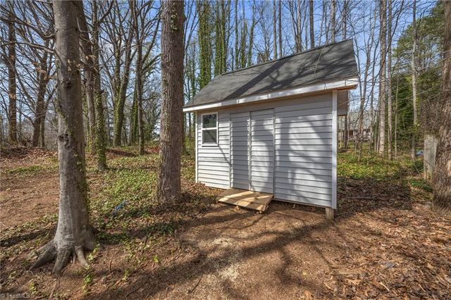 1597 Trinity Garden Circle, Clemmons, NC 27012