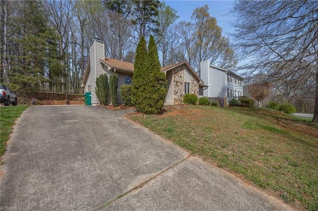1597 Trinity Garden Circle, Clemmons, NC 27012