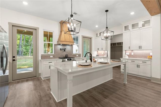 75 Lowe Lane, Talking Rock, GA 30175