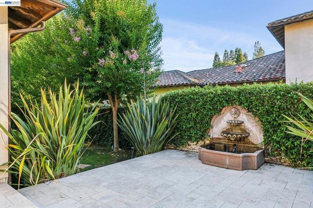 1439 Vine Ln, Alamo, CA 94507