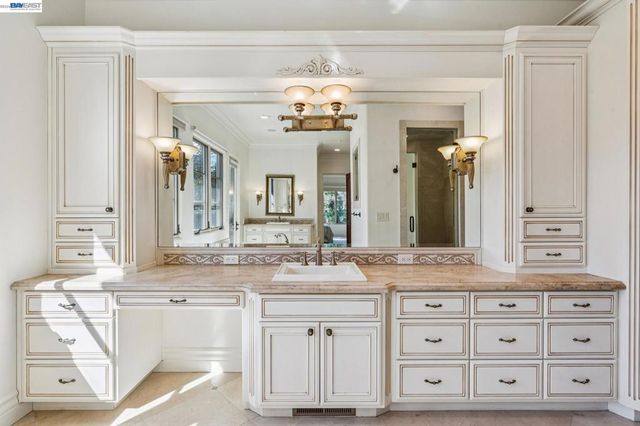 1439 Vine Ln, Alamo, CA 94507