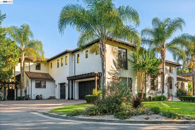 1439 Vine Ln, Alamo, CA 94507