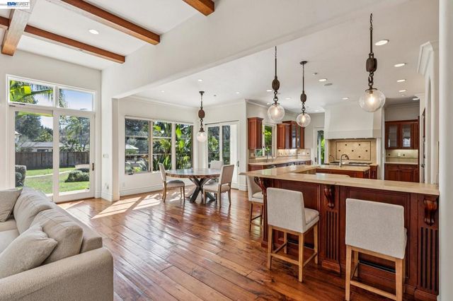 1439 Vine Ln, Alamo, CA 94507