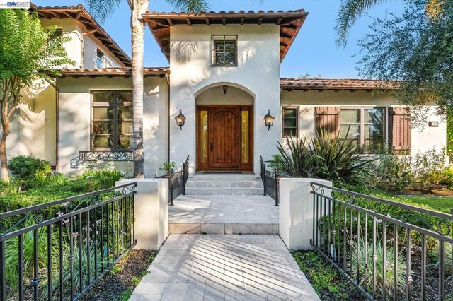 1439 Vine Ln, Alamo, CA 94507
