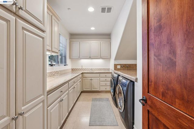1439 Vine Ln, Alamo, CA 94507