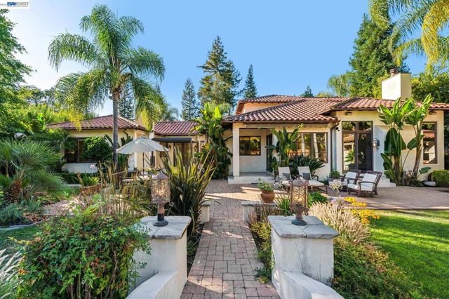 1439 Vine Ln, Alamo, CA 94507