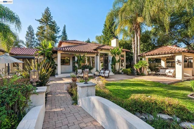1439 Vine Ln, Alamo, CA 94507