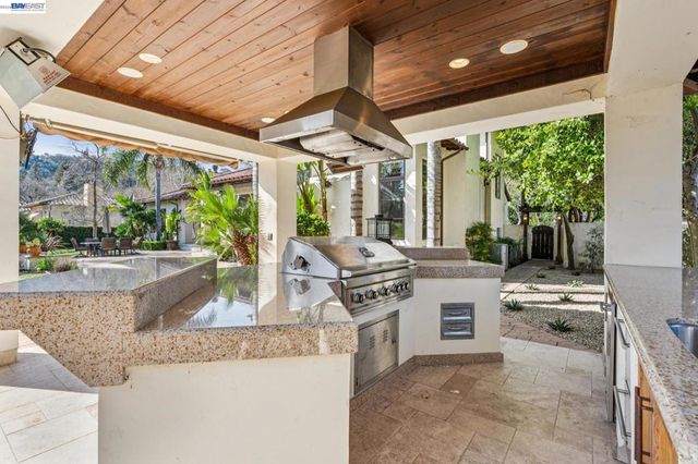 1439 Vine Ln, Alamo, CA 94507