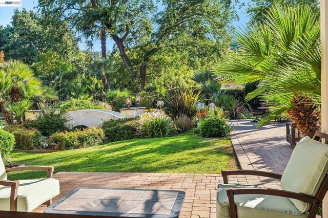 1439 Vine Ln, Alamo, CA 94507