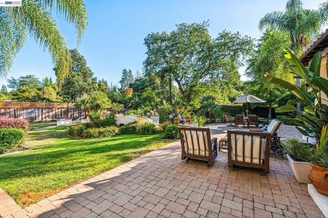 1439 Vine Ln, Alamo, CA 94507