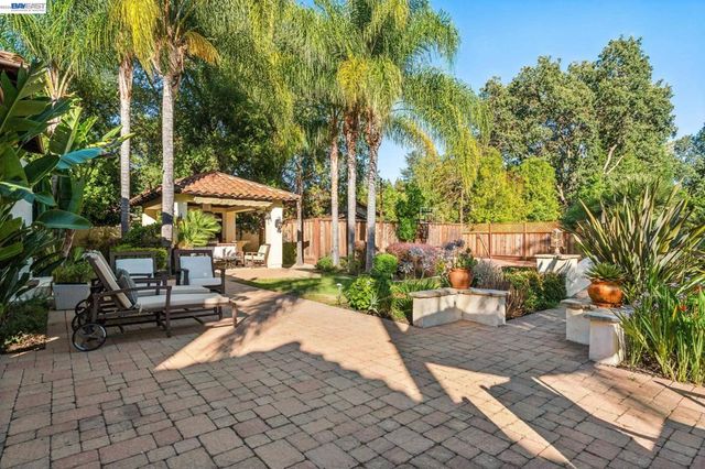 1439 Vine Ln, Alamo, CA 94507