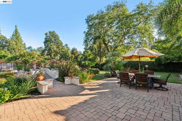 1439 Vine Ln, Alamo, CA 94507