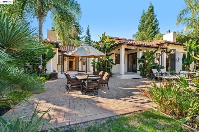 1439 Vine Ln, Alamo, CA 94507