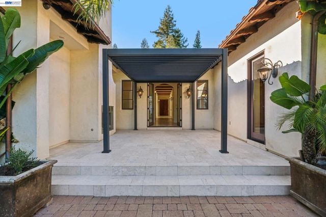 1439 Vine Ln, Alamo, CA 94507