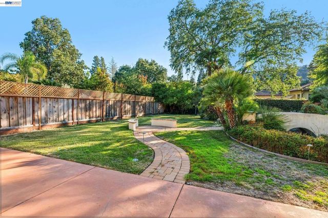 1439 Vine Ln, Alamo, CA 94507