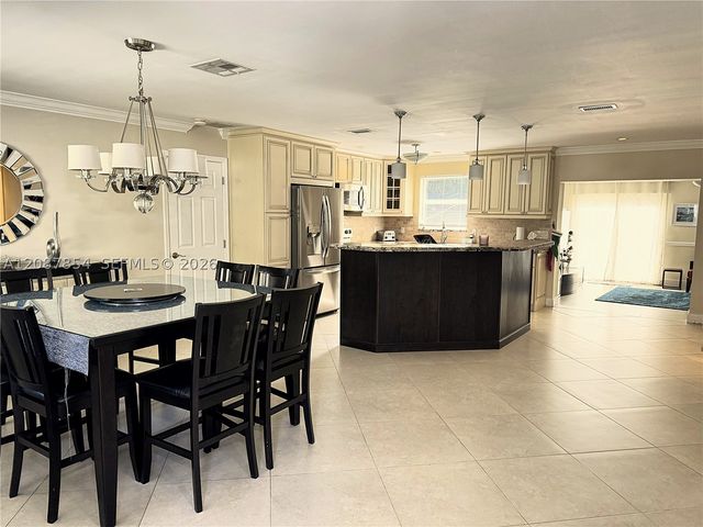 2448 Holly Ln ., Palm Beach Gardens, FL 33410