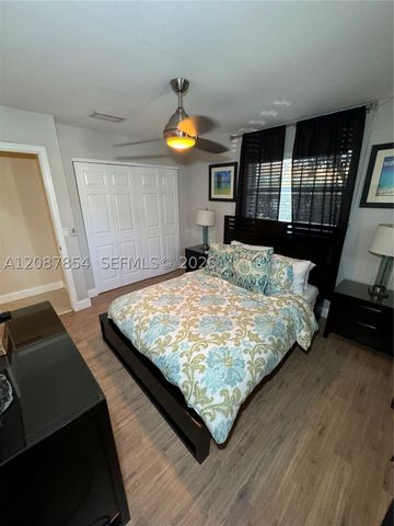 2448 Holly Ln ., Palm Beach Gardens, FL 33410