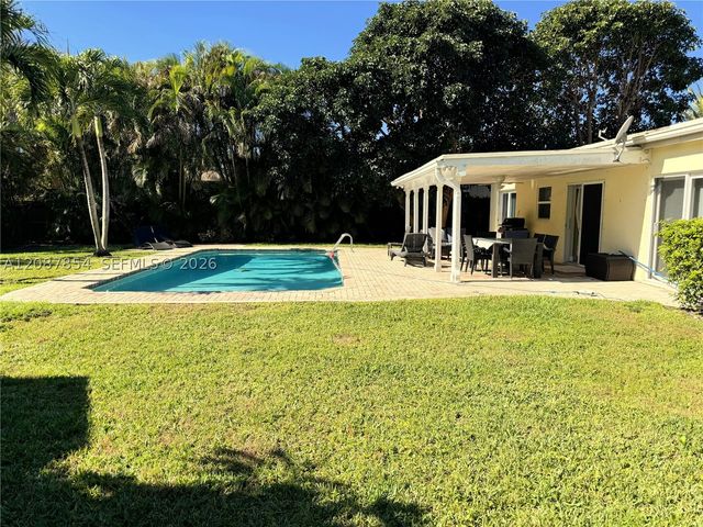 2448 Holly Ln ., Palm Beach Gardens, FL 33410