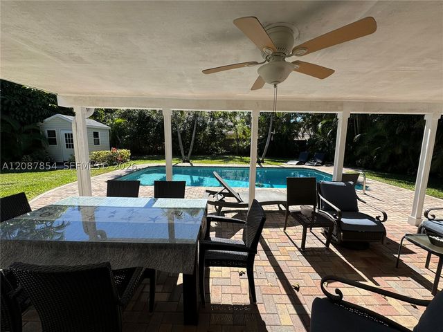 2448 Holly Ln ., Palm Beach Gardens, FL 33410