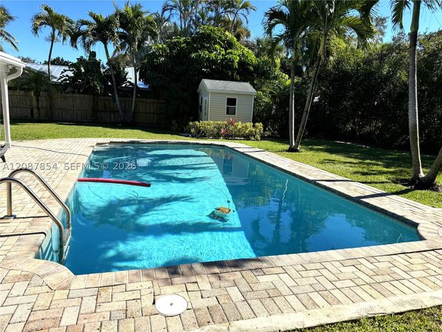 2448 Holly Ln ., Palm Beach Gardens, FL 33410