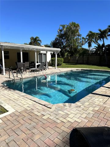 2448 Holly Ln ., Palm Beach Gardens, FL 33410