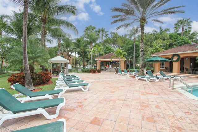 1205 Wildwood Lakes BLVD 203, Naples, FL 34104