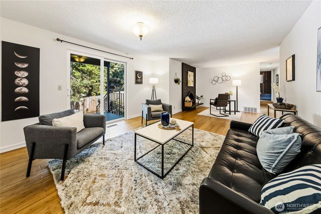 10320 NE 123rd Place, Kirkland, WA 98034