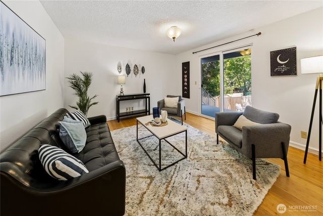 10320 NE 123rd Place, Kirkland, WA 98034