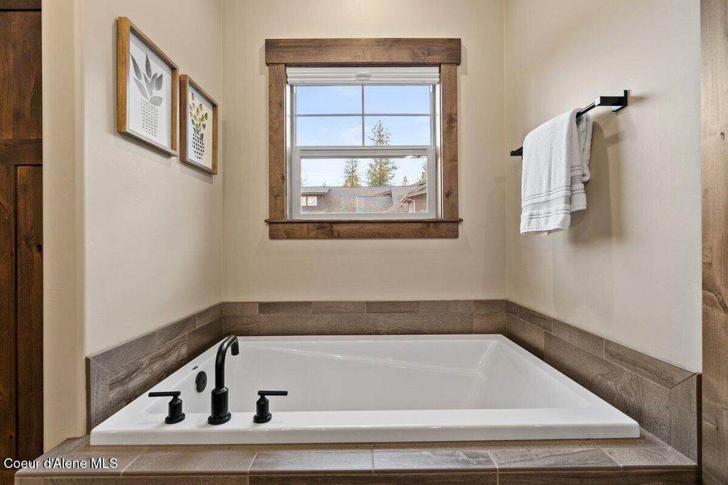 11633 N SPIRAEA LN, Hayden, ID 83835 photo 39