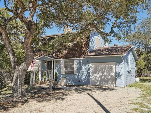 850 Riviera, Canyon Lake, TX 78133