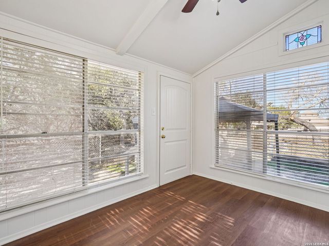 850 Riviera, Canyon Lake, TX 78133