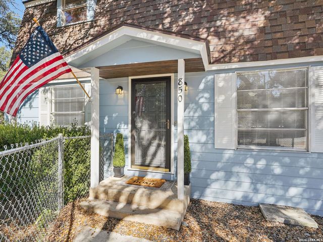 850 Riviera, Canyon Lake, TX 78133