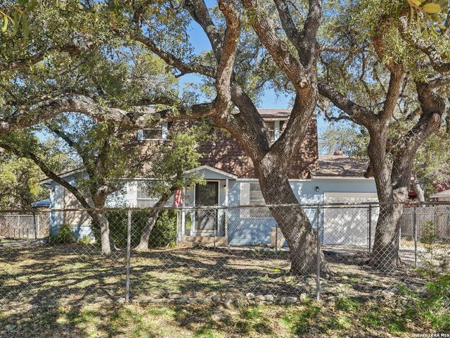 850 Riviera, Canyon Lake, TX 78133