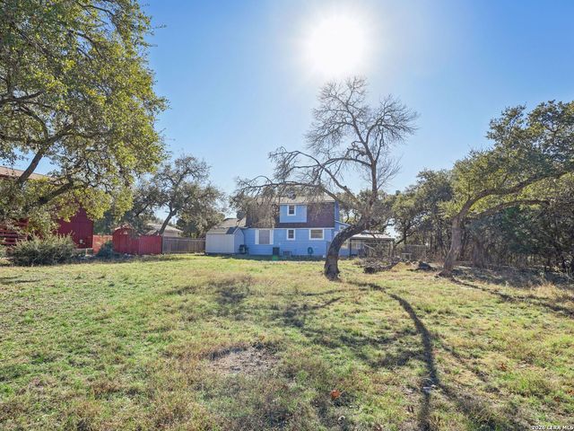 850 Riviera, Canyon Lake, TX 78133