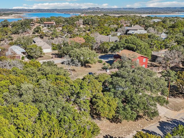 850 Riviera, Canyon Lake, TX 78133