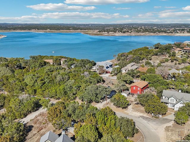 850 Riviera, Canyon Lake, TX 78133