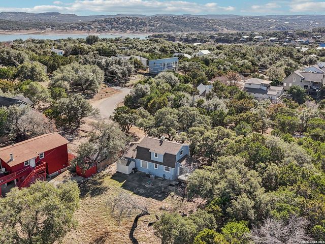 850 Riviera, Canyon Lake, TX 78133