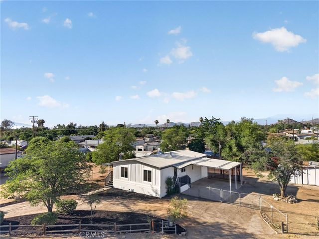 27686 Ethanac Road, Menifee, CA 92585