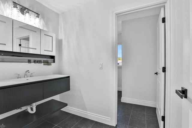 22064 Chaucer Court, Macomb, MI 48044