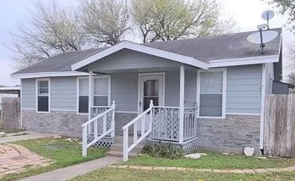 1118 E Huisache Ave, Kingsville, TX 78363