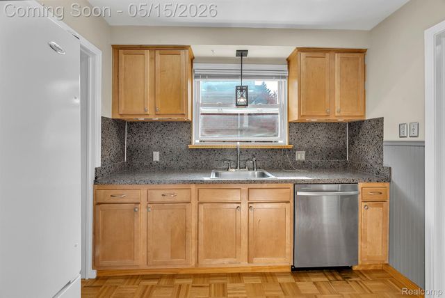 1150 N DENWOOD Street, Dearborn, MI 48128