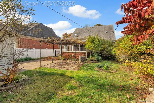 1150 N DENWOOD Street, Dearborn, MI 48128
