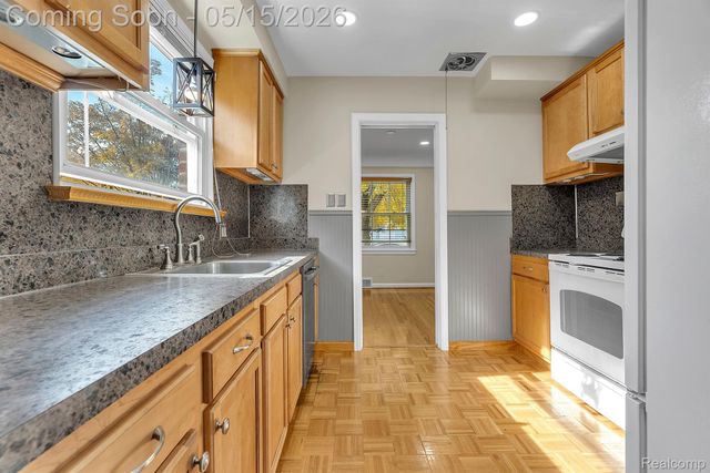 1150 N DENWOOD Street, Dearborn, MI 48128