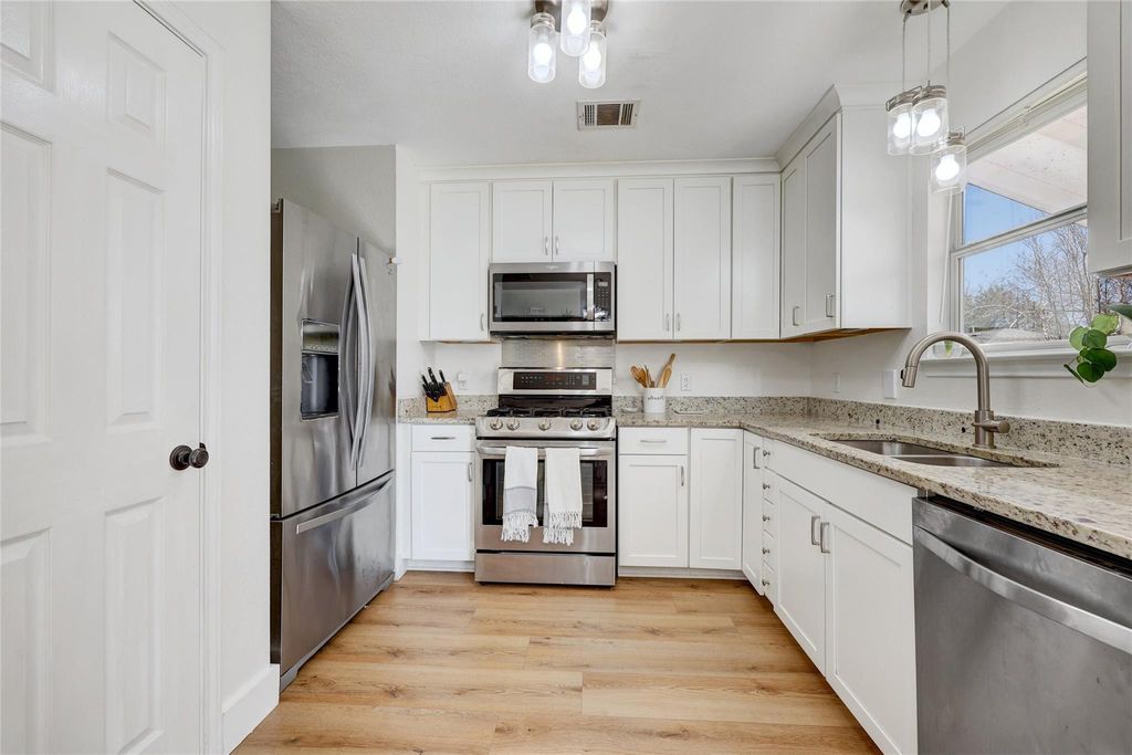 1106 Bohica WAY, Cedar Park, TX 78613