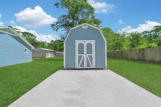 14685 Lynnwood Drive, Splendora, TX 77372