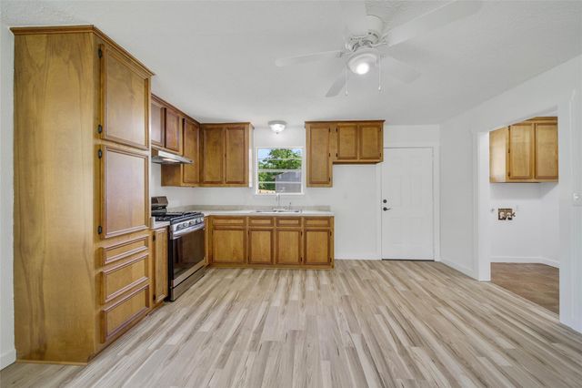 14685 Lynnwood Drive, Splendora, TX 77372