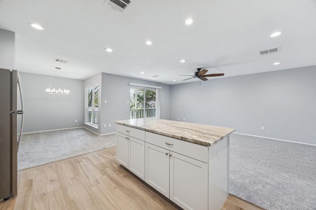 5005 Georgi Lane 49, Houston, TX 77092