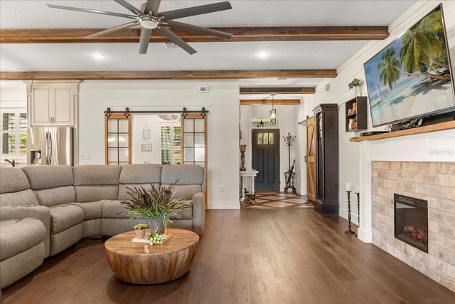 2600 ROBIE AVE, Mount Dora, FL 32757